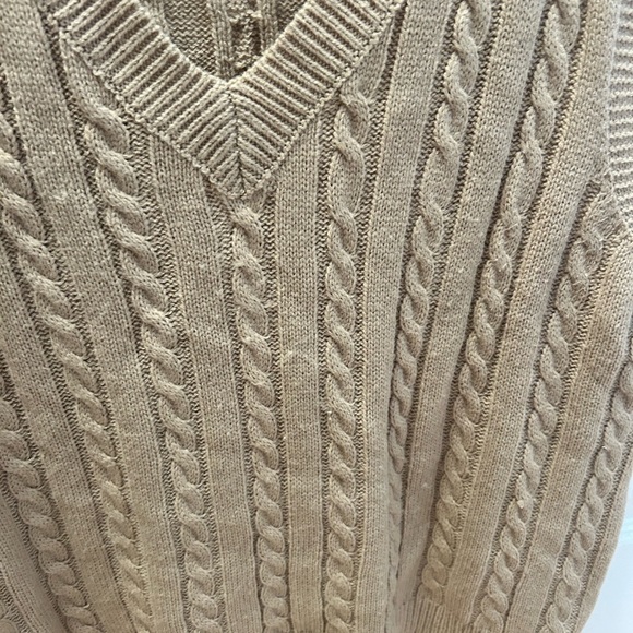 Beige/caramel sleeveless one size fits all jumper. - Picture 2 of 3